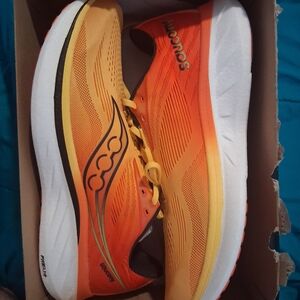 Saucony Ride 18 New W/half Box Sz 14